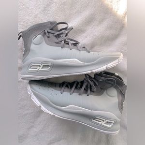 Gray Under Armour Curry 4 size 12